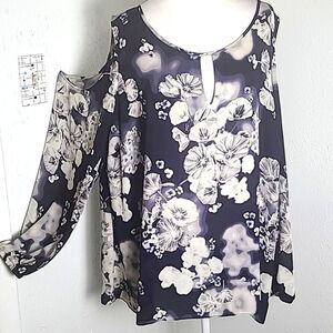 Rose & Olive Navy Blue & White Floral Cold-Shoulder Top, Size 3X